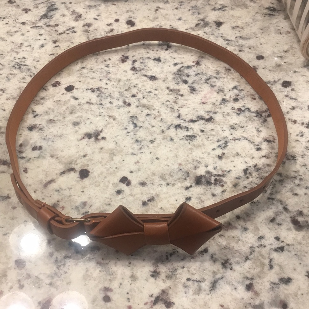 Skinny Faux Leather Waist Belt - Picture 9 of 16